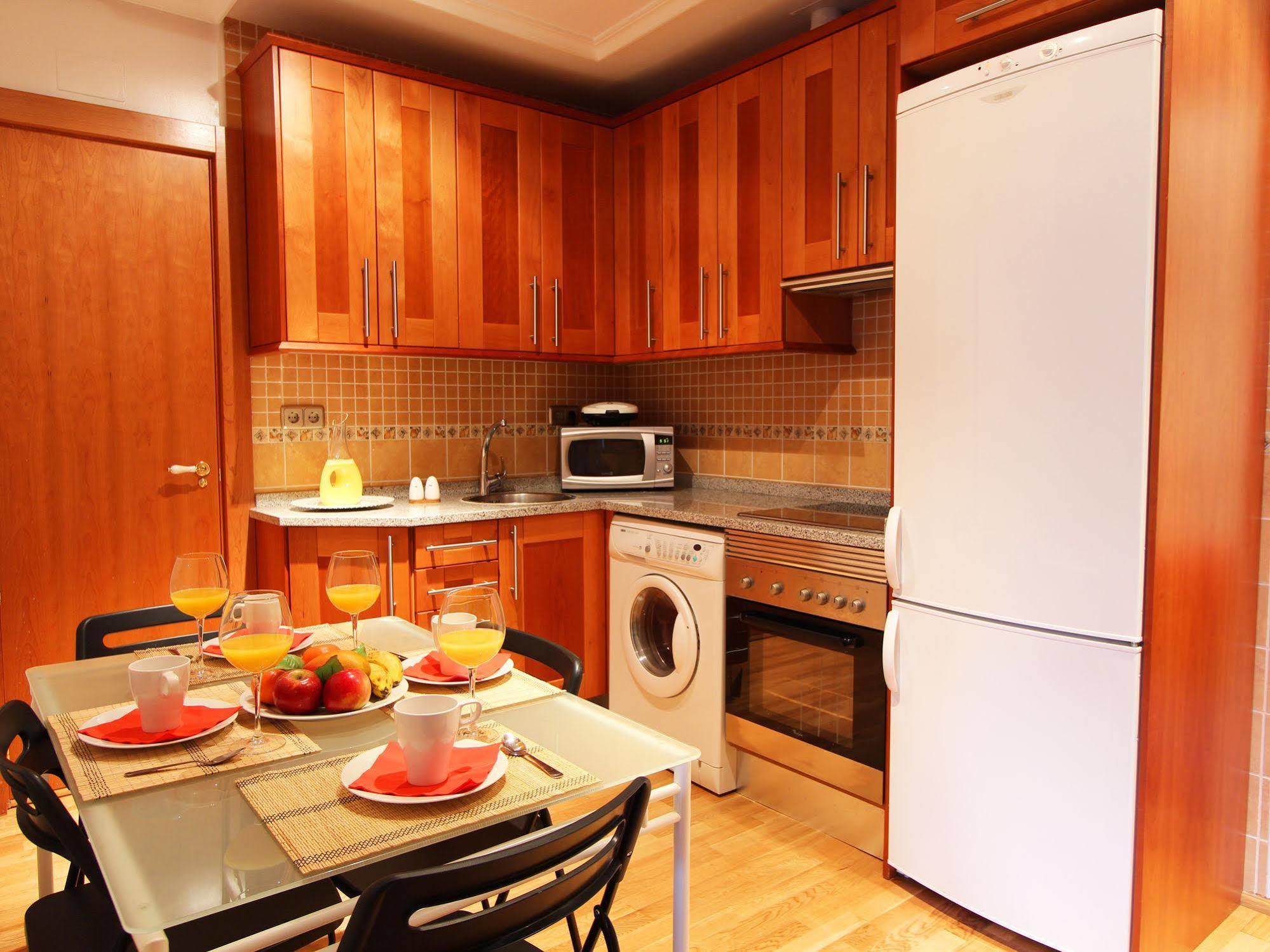 Apartamentos Good Stay Prado Мадрид Экстерьер фото